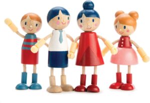 Tender Leaf Toys – Doll Family – Cute Wooden Flexible Doll Family for Kid’s Dollhouse, Four Pcs of Multicultural Mom, Dad, Boy and Girl – Age 3+